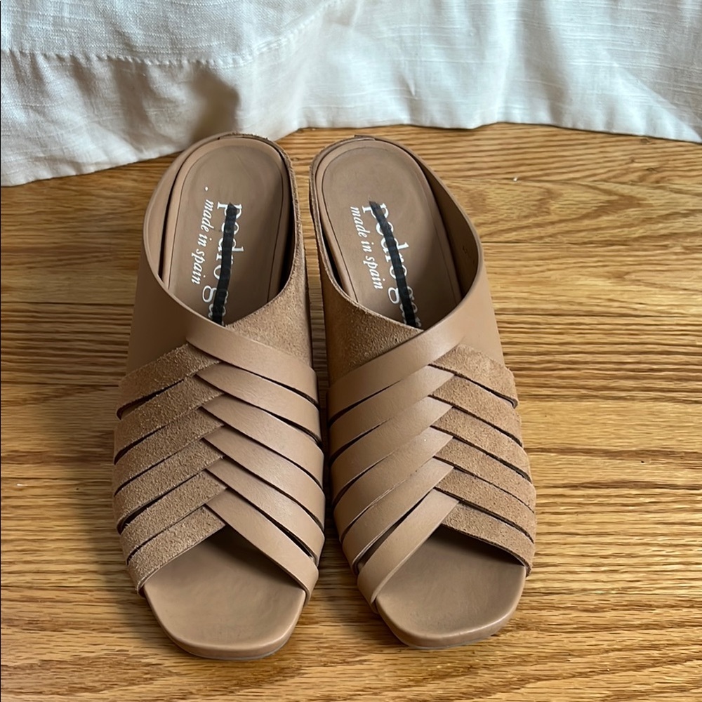 Pedro Garcia Women's Tan Slide Sandals